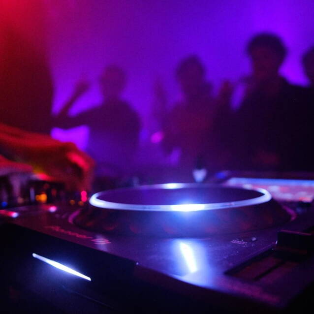 disco_golden_goals_und_grooves-3_q.jpg